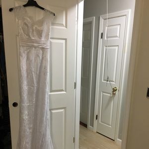 Never worn wedding dress